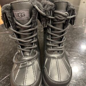 Brand New UGG Kids Butte II CWR Boot Size 11C — NO BOX!